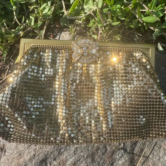 Vintage 1940’s Whiting & Davis Gold Mesh Crystal Clasp Clutch Coin Purse